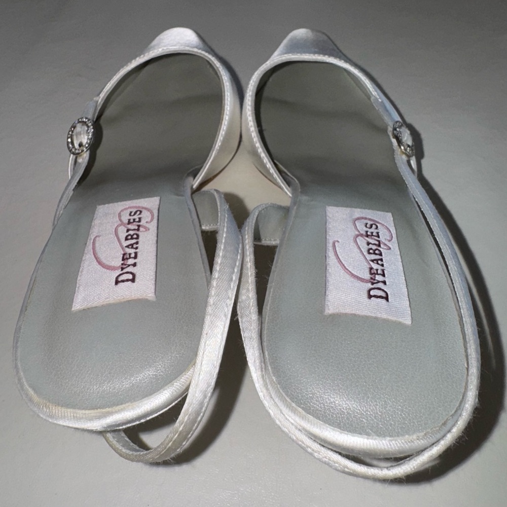 DYEABLES Divine White Satin Slingback Kitten Heels Leather Sole (6.5B) - Picture 11 of 15